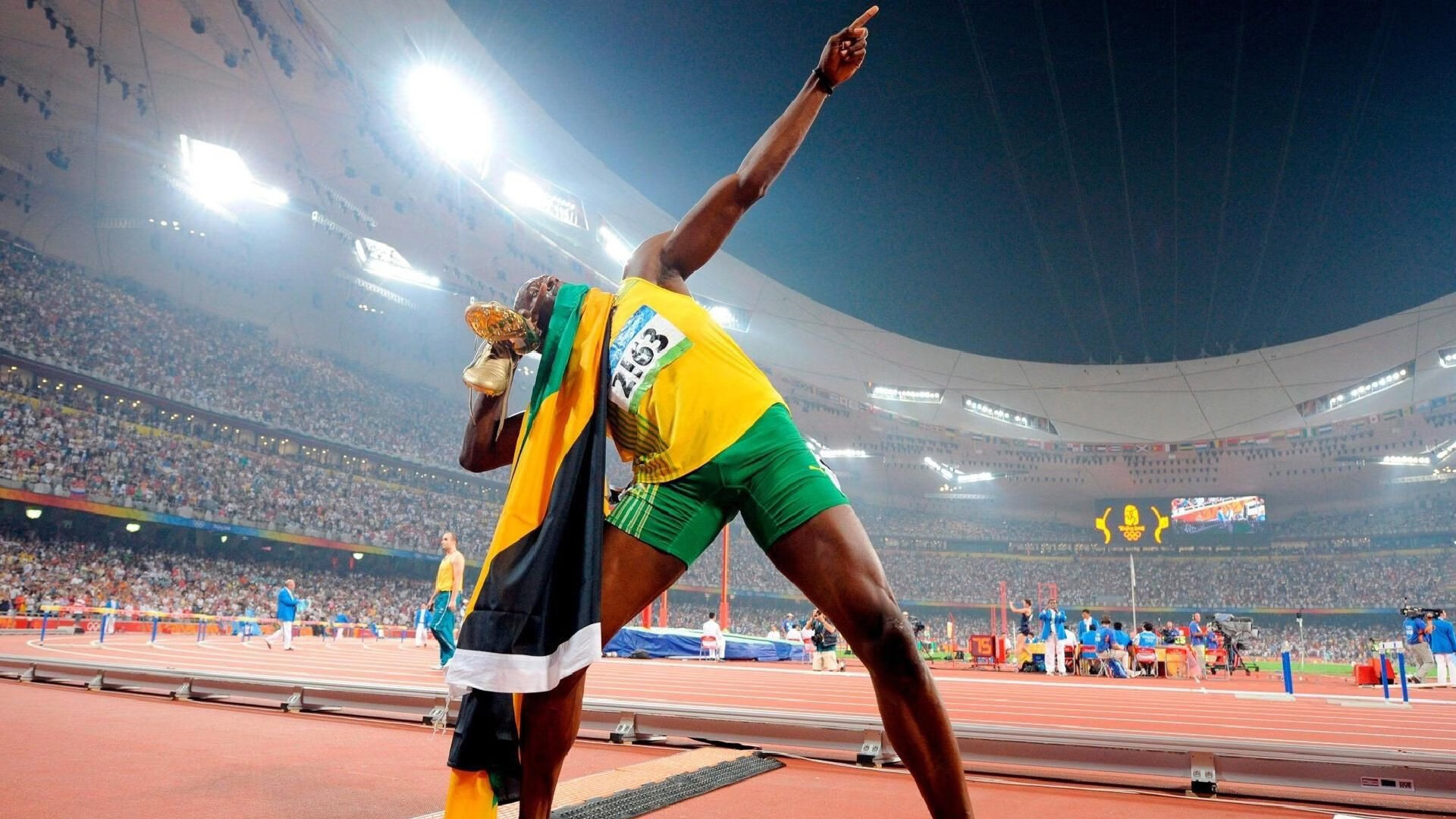 艾比·德尔福:稳定的防守使南非队保持全场优势,比尔和艾德